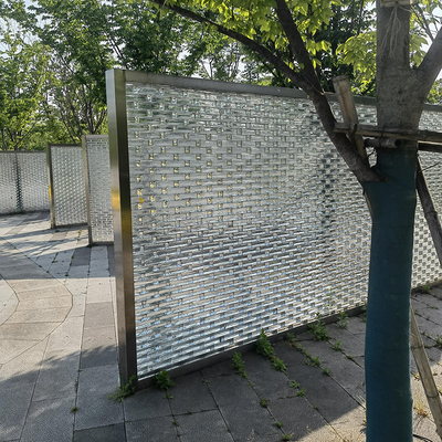 Διαφανές γυάλινο εσωτερικό οικόπεδο για το σώμα